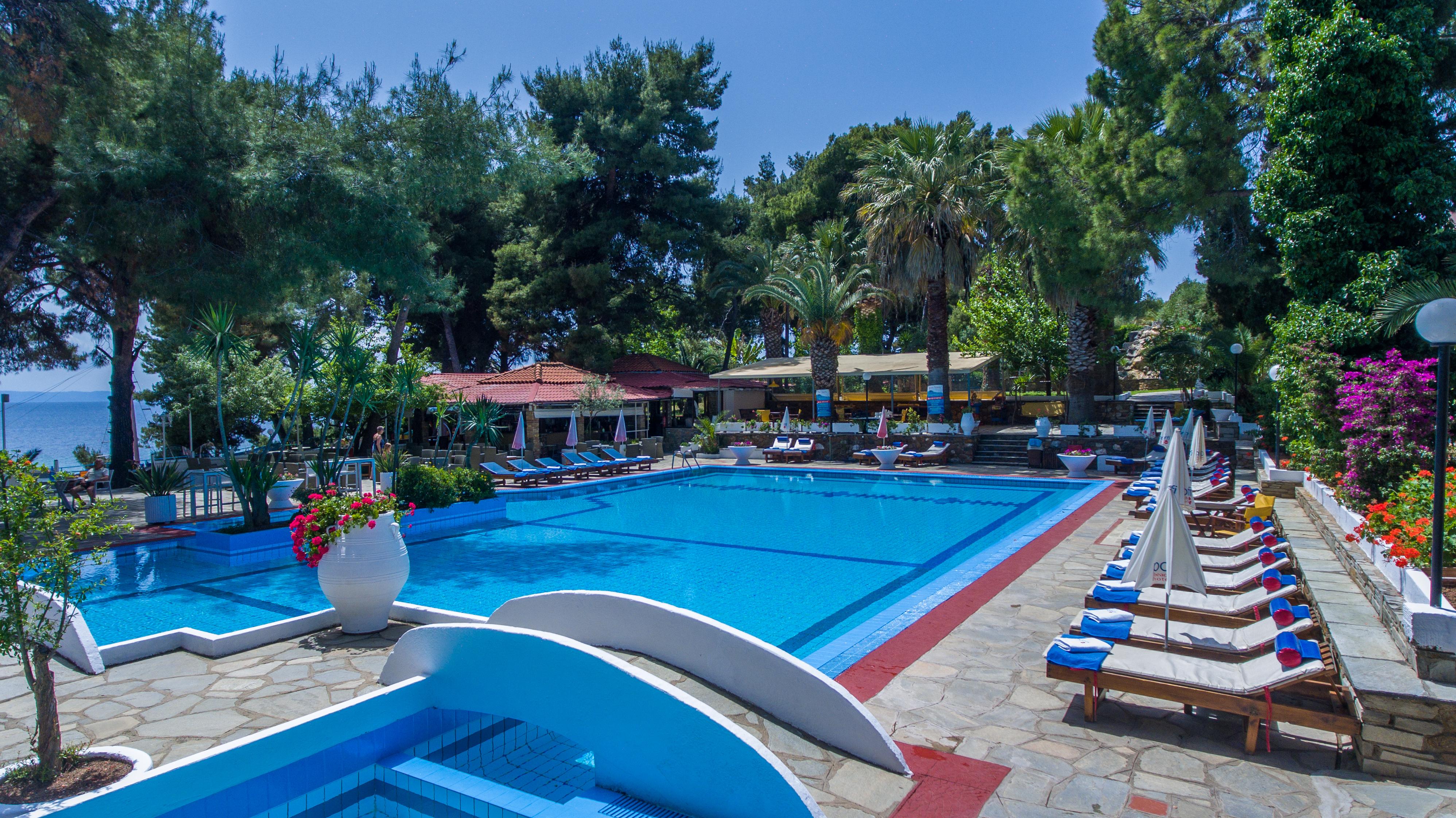 Porfi Beach Hotel Nikiti  Exterior photo