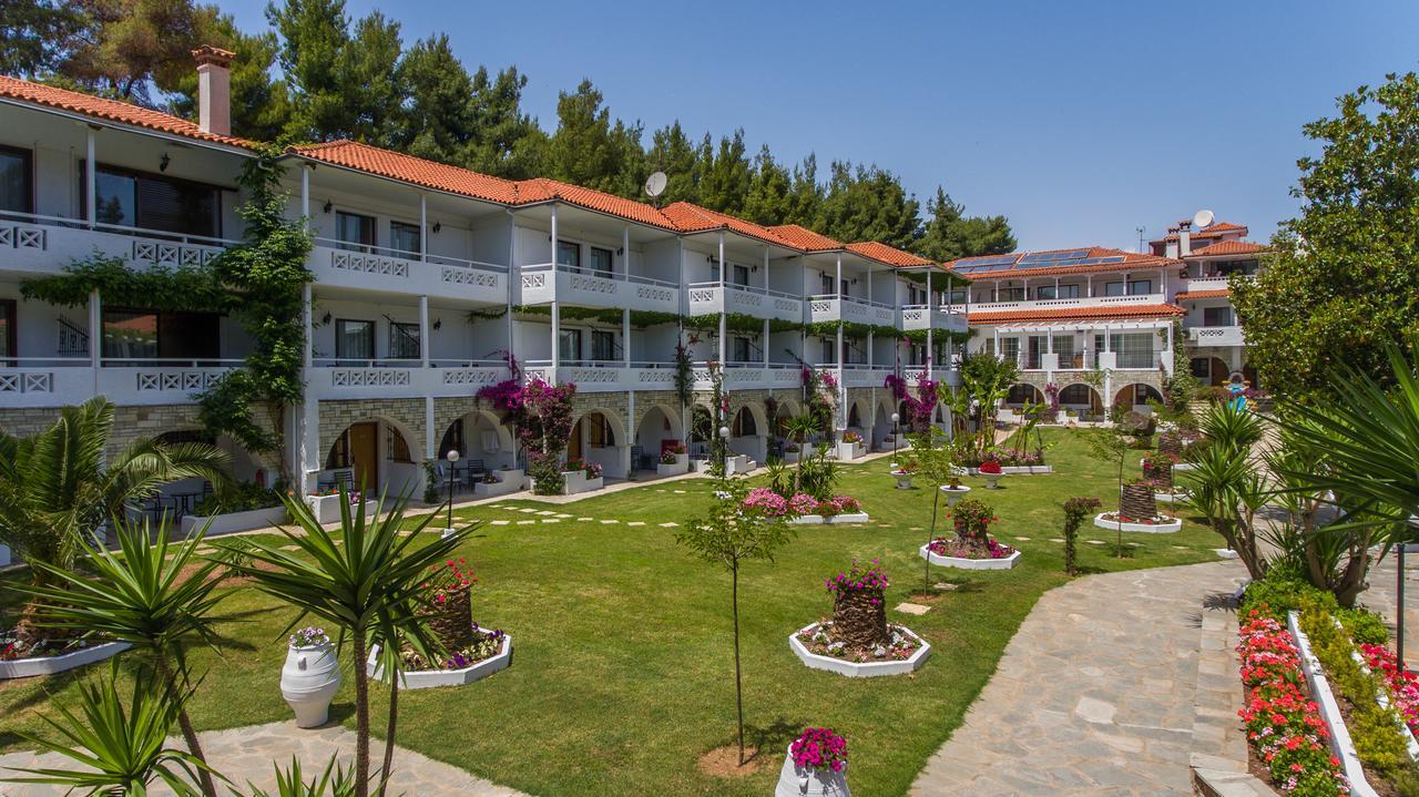 Porfi Beach Hotel Nikiti  Exterior photo