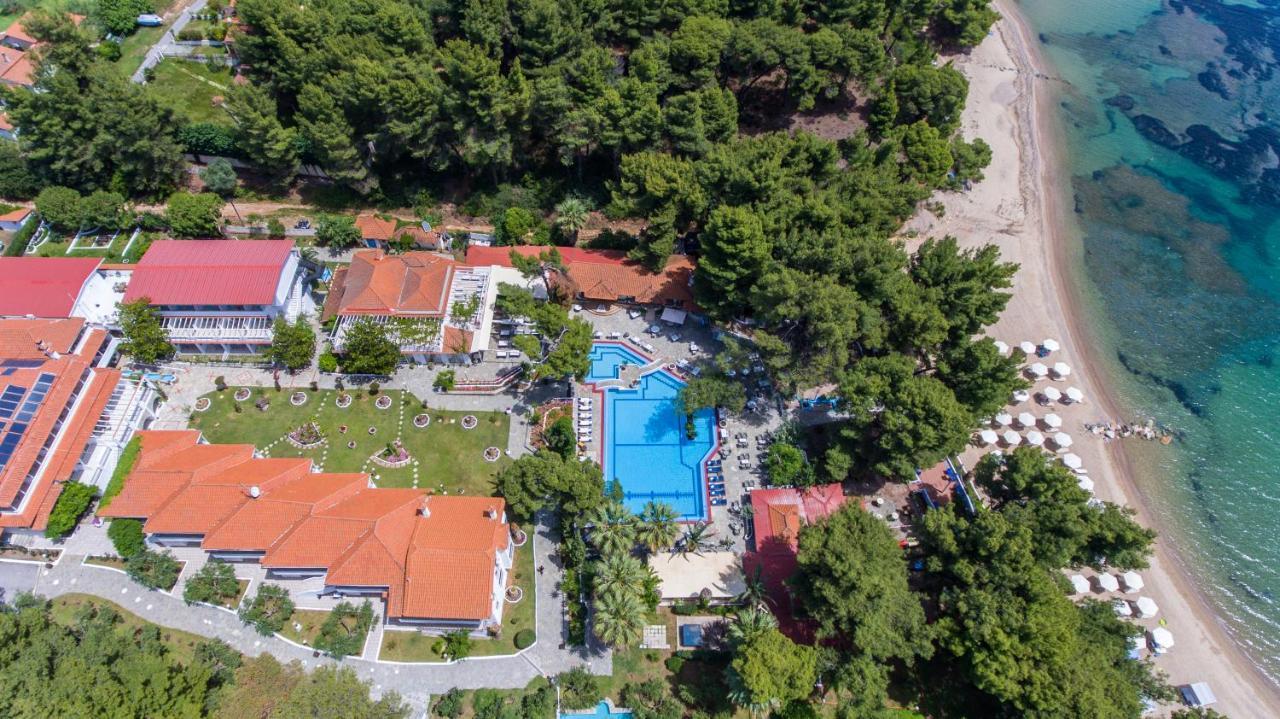 Porfi Beach Hotel Nikiti  Exterior photo